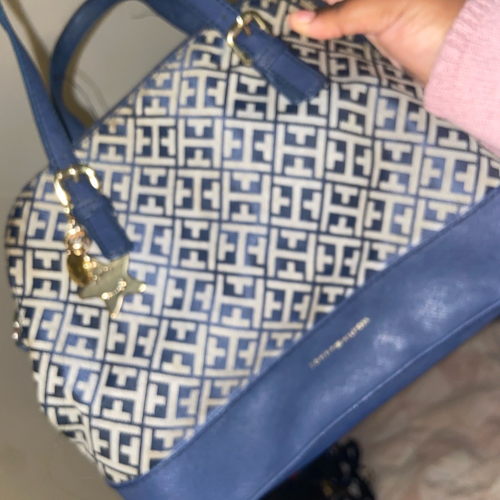 Tommy Hilfiger hand bag